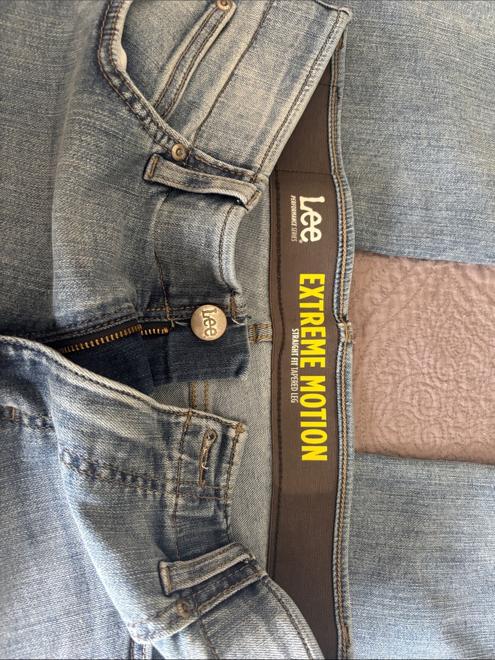 Lee Extreme Motion Jeans in Light Blue